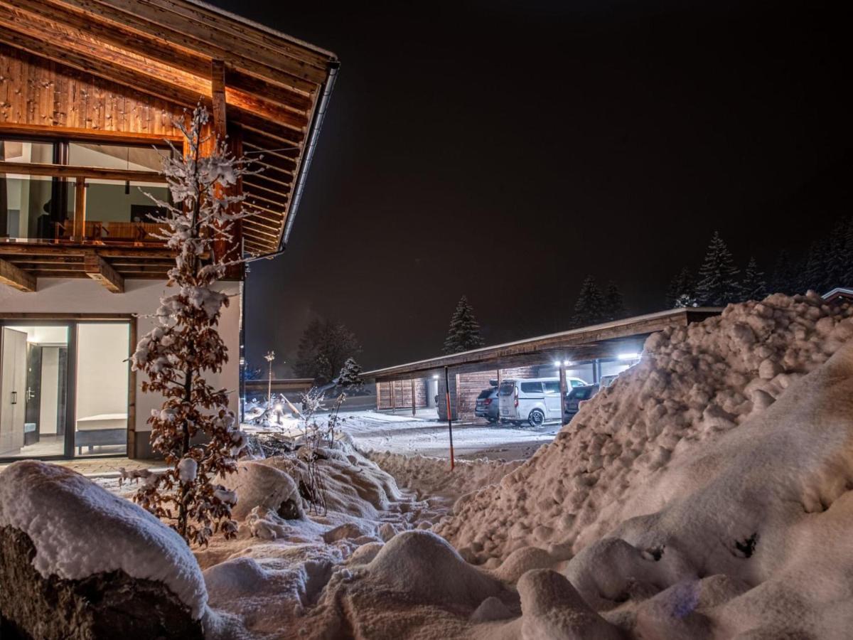 Apartment In Wald Im Pinzgau With A Carport Wald im Pinzgau Exterior foto
