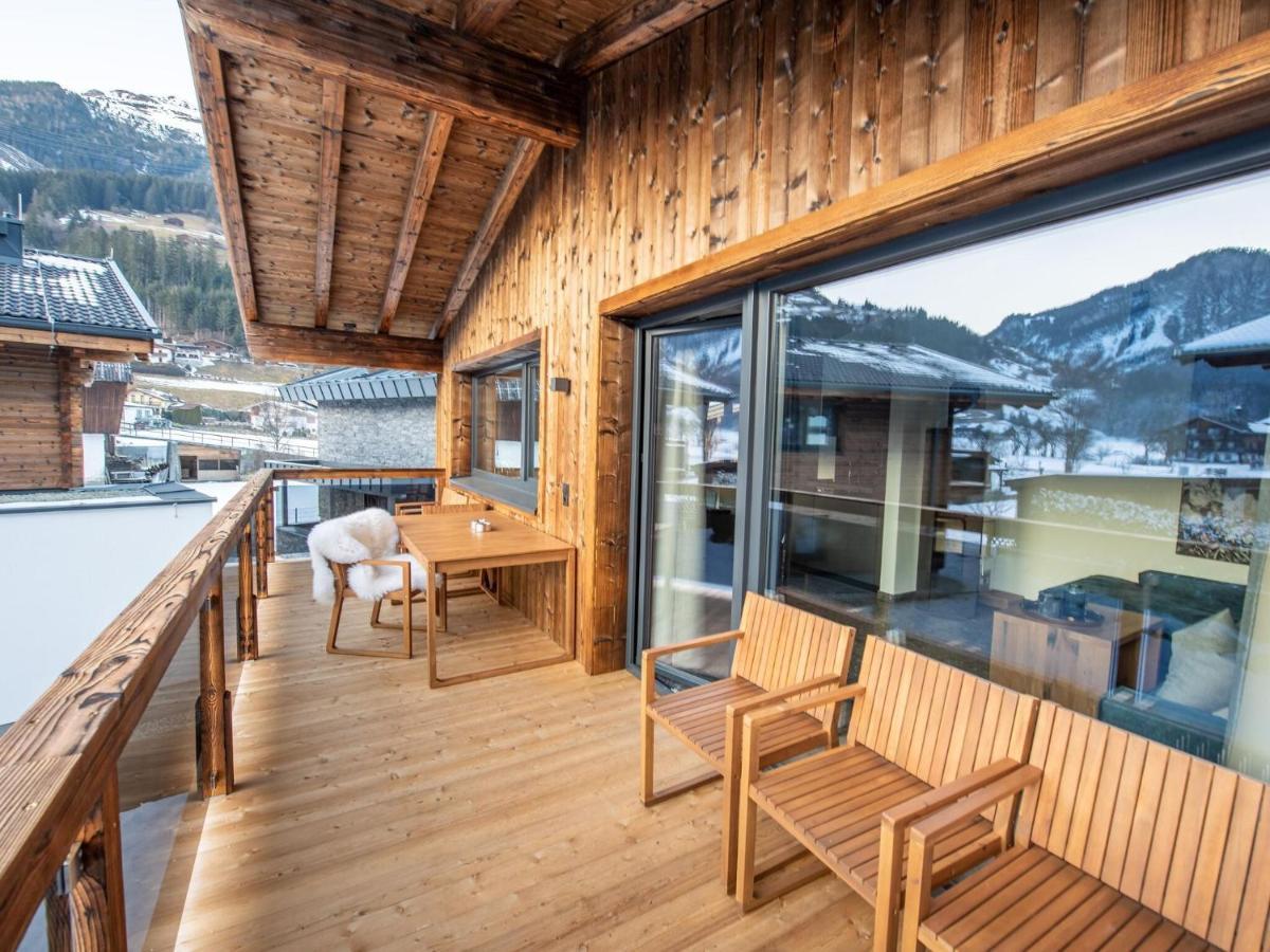 Apartment In Wald Im Pinzgau With A Carport Wald im Pinzgau Exterior foto
